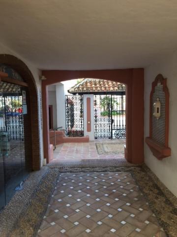 Апартаменты Large And Elegant In Puerto Banus With Pools And Paddle Марбелья Экстерьер фото